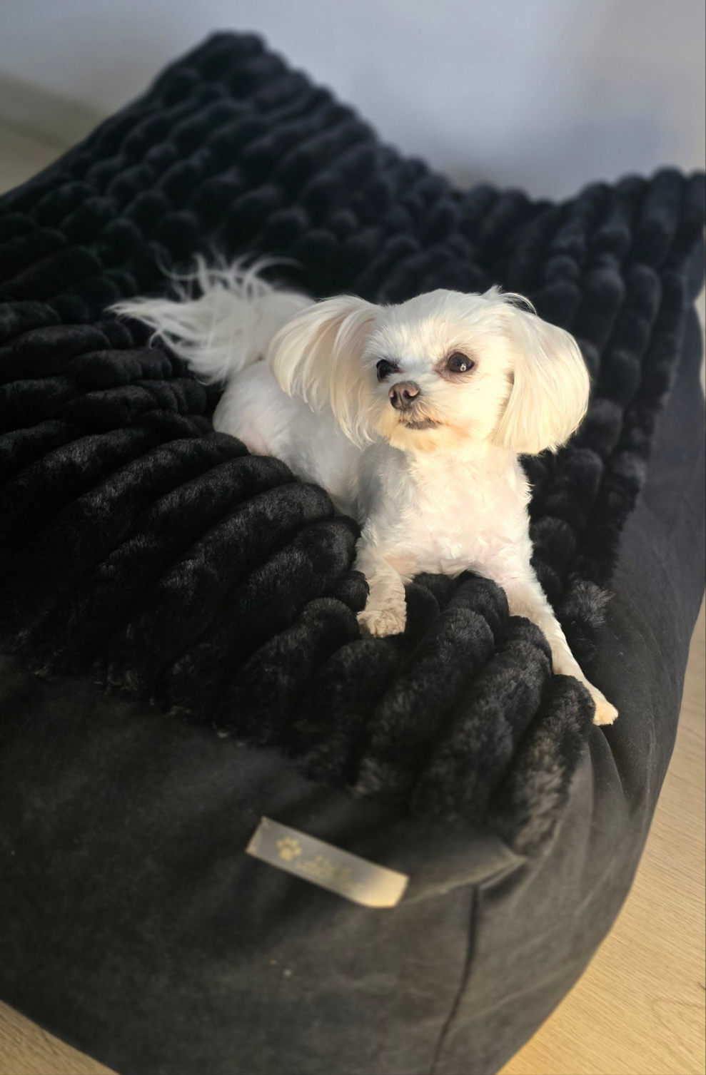 Leżanka dla psa z futerkiem prążkowanym, legowisko