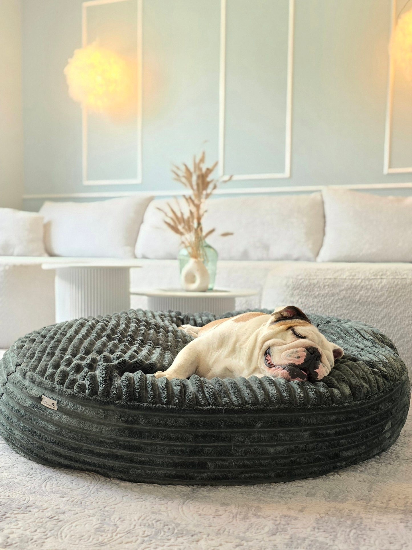 Pufka sztruksowo-welurowa w kolorze butelkowej zieleni, legowisko