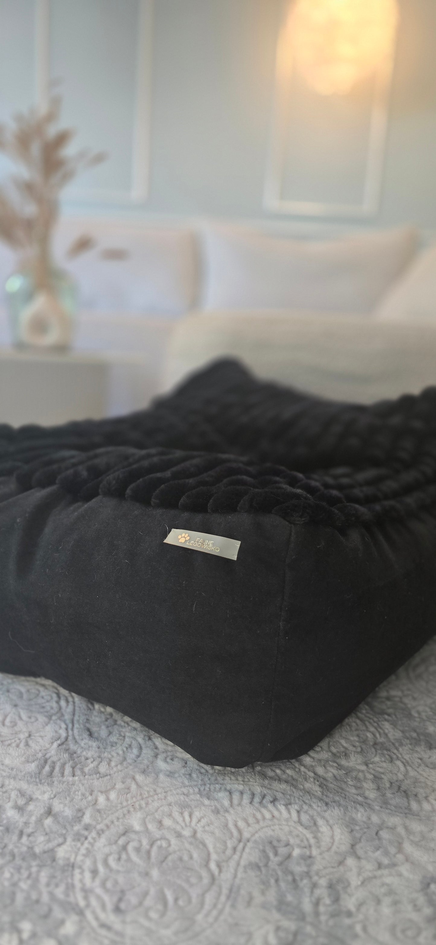 Leżanka dla psa z futerkiem prążkowanym, legowisko